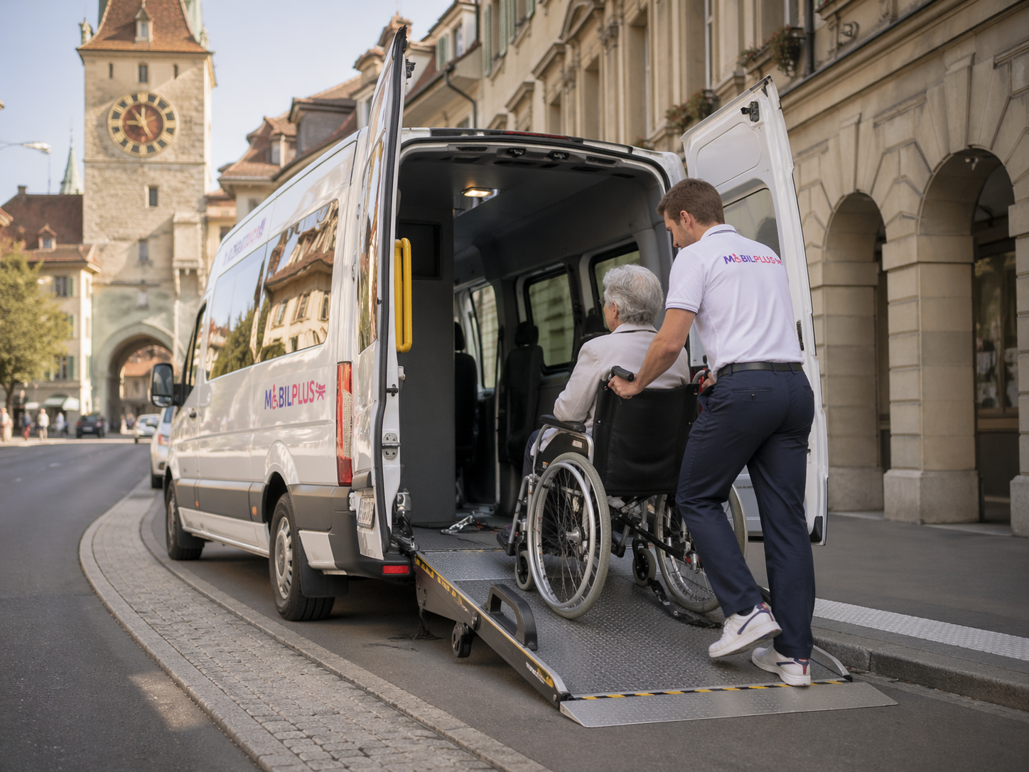 Rollstuhltransport Bern - Sicherer Behindertentransport im Spezialfahrzeug